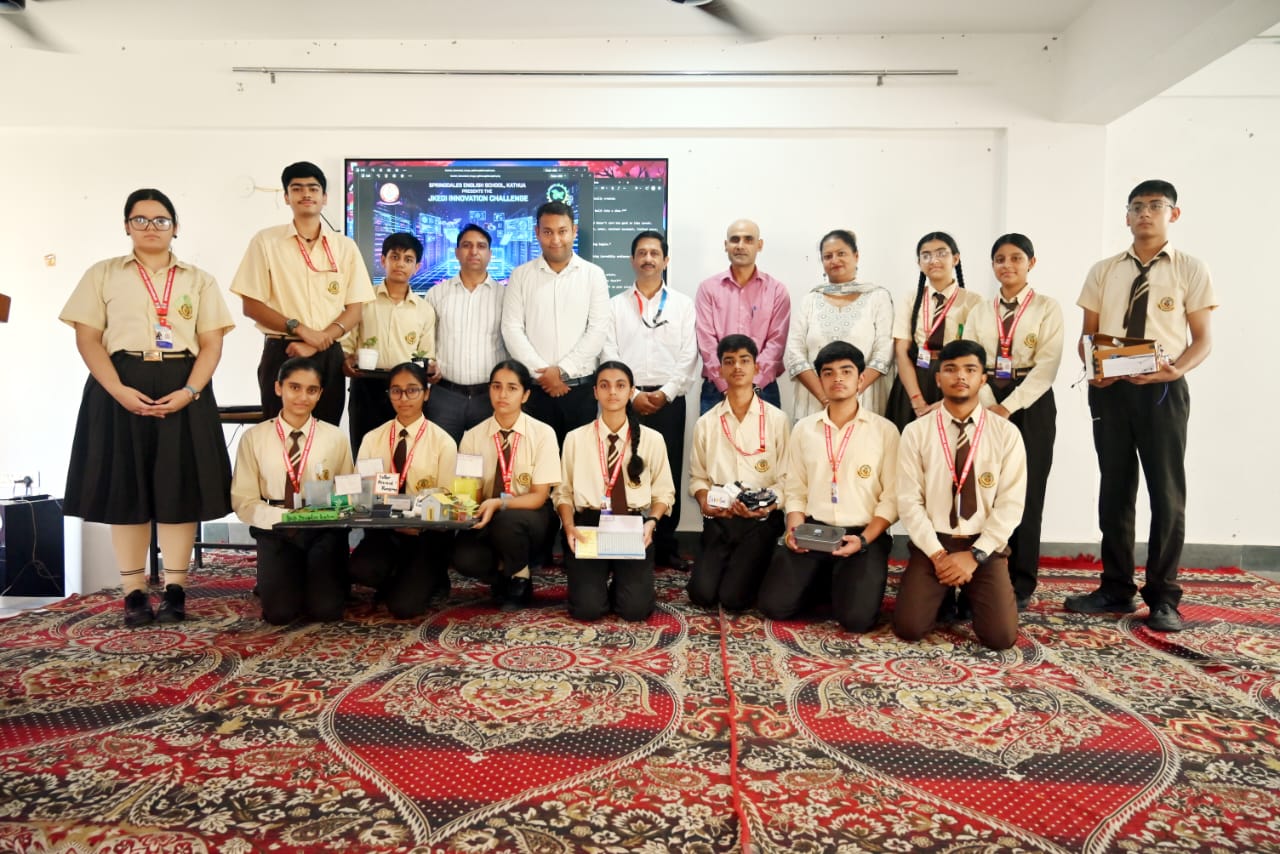 Students presenting ideas at JKEDI